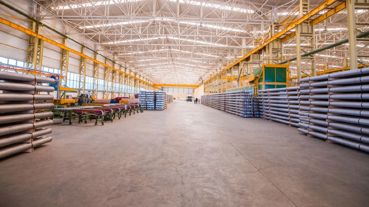 Limpieza segura y ecológica en planta industrial Envases Universales